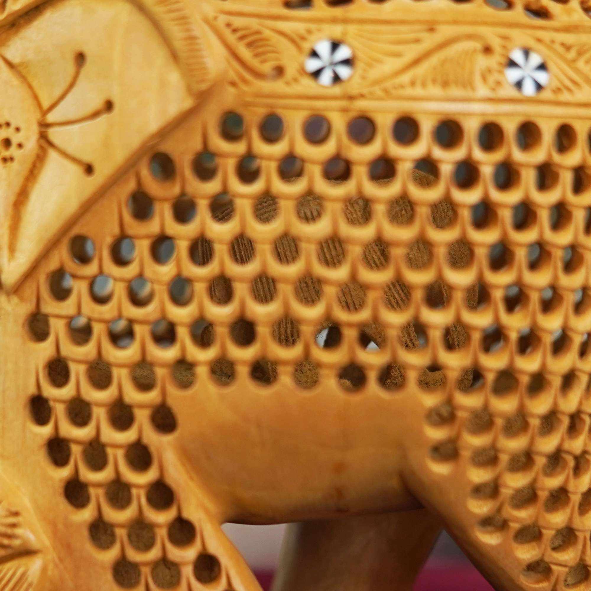 Wooden elephant - Image 3